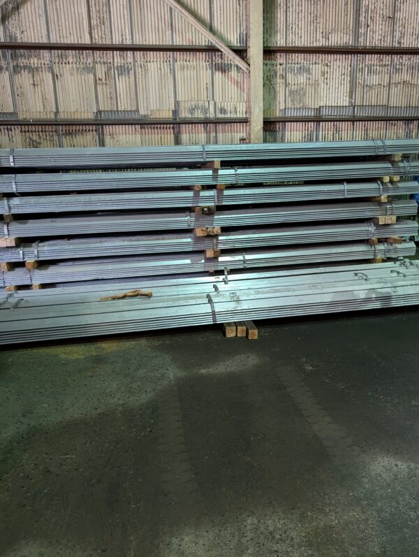 Bundles of Galvanized Steel Angle